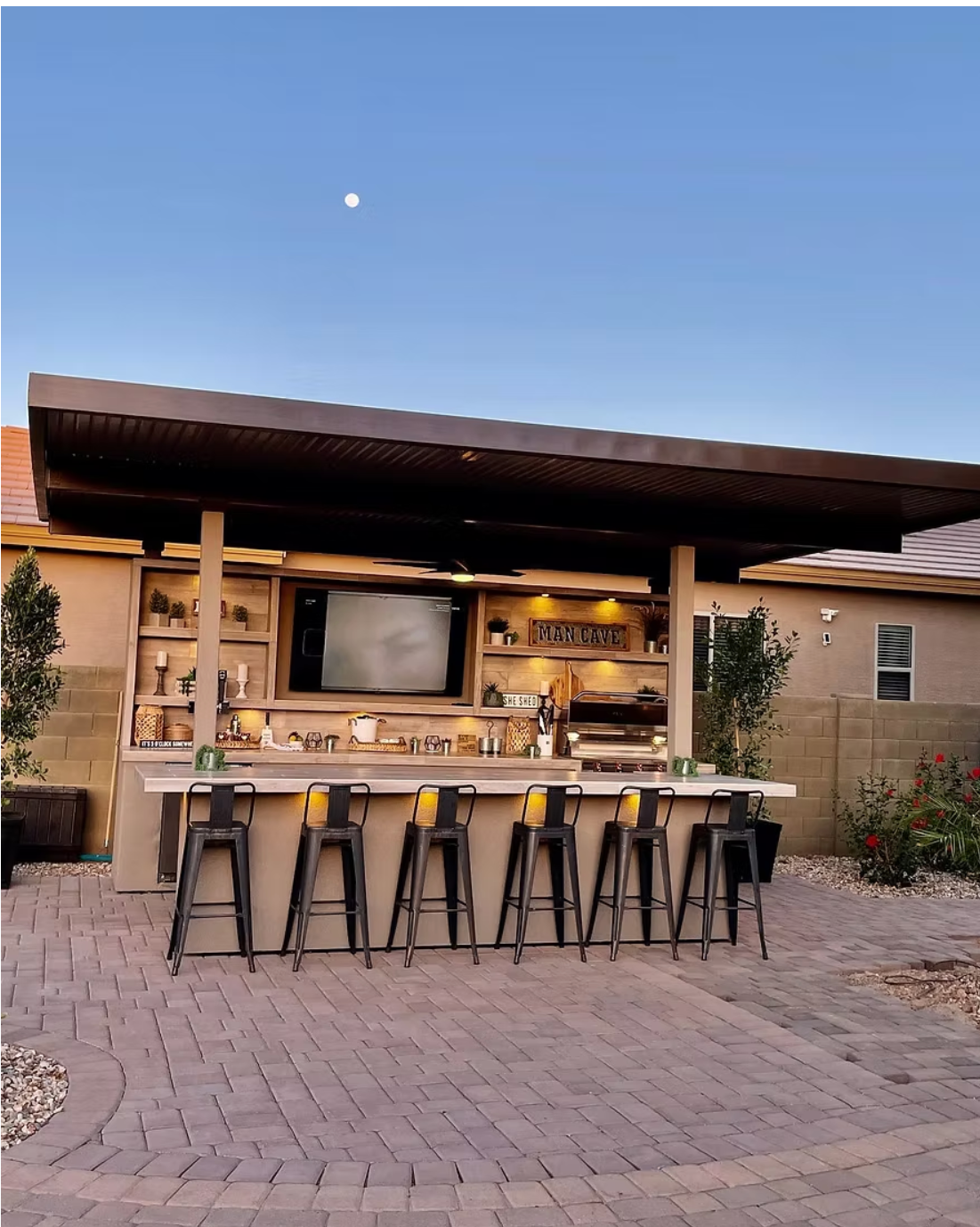 Fantasy Island 20'x20' Outdoor Kitchen – KoKoMo Signature Series