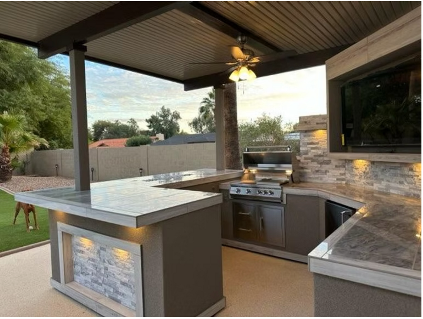 Bermuda Outdoor Kitchen BBQ Island with TV – KoKoMo Signature Series