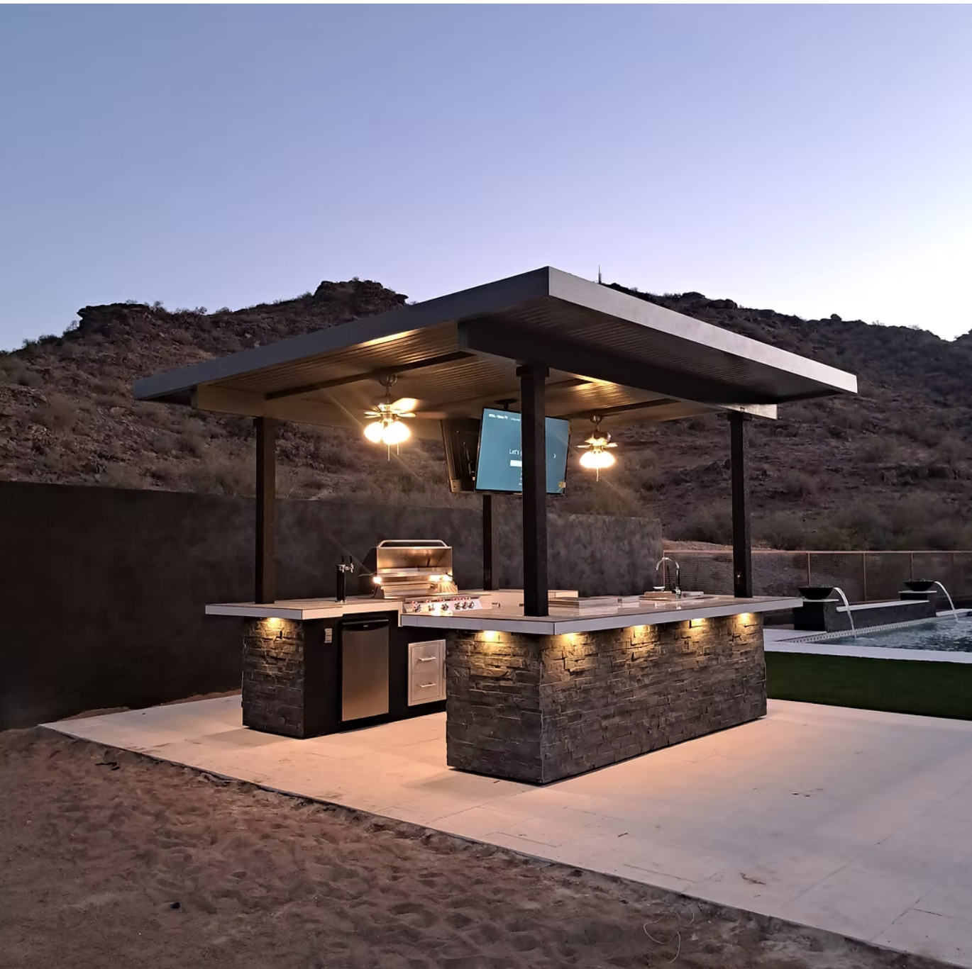 Big Island Sports Bar Outdoor Kitchen Grill – KoKoMo Signature Series