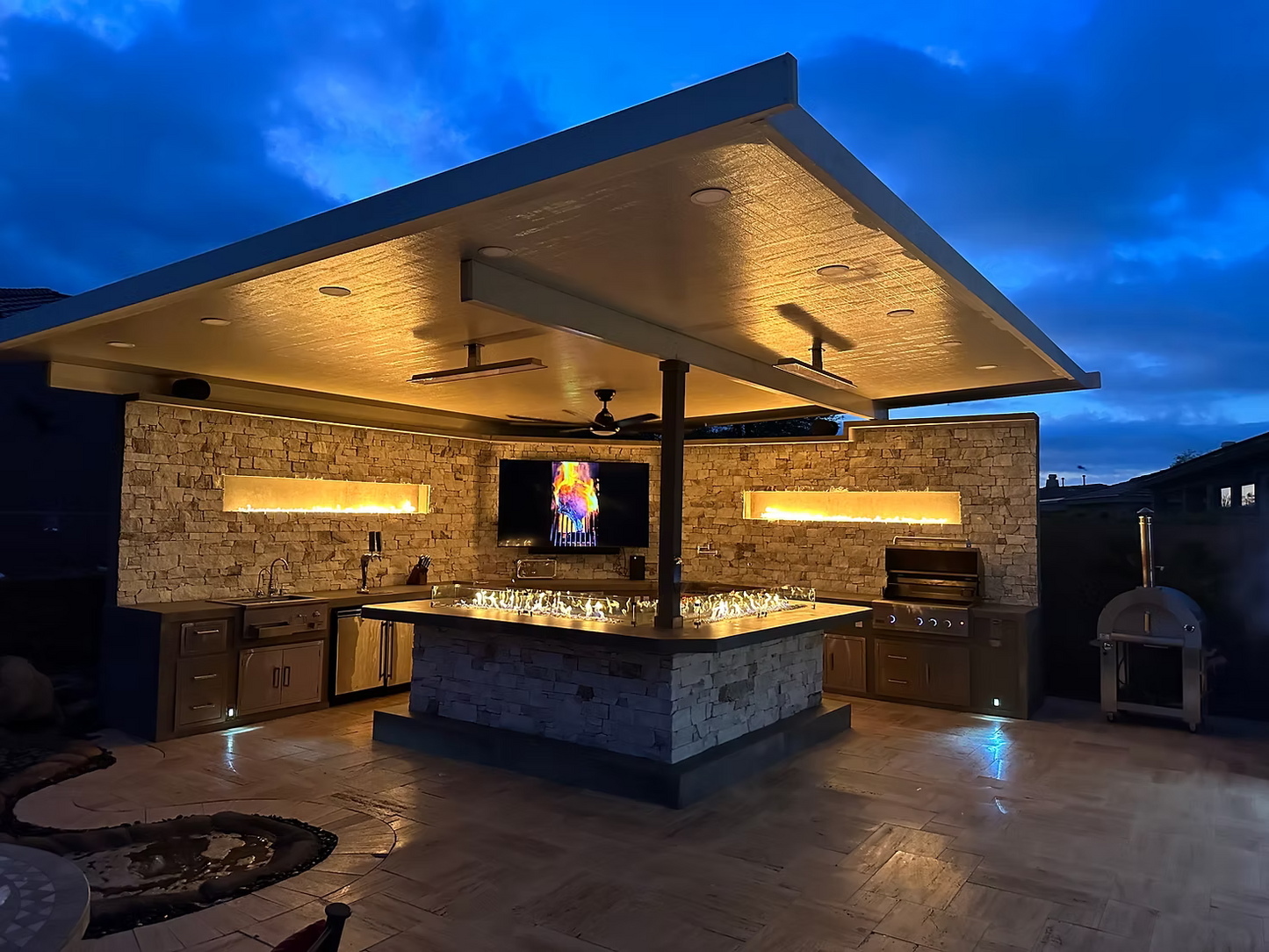 Luxury Outdoor Kitchen BBQ Grill Island – KoKoMo Signature Series